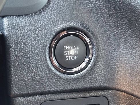 Used 2025 Toyota Tundra SR5 AWD/4WD image 40