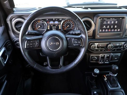 Used 2019 Jeep Wrangler Sport AWD/4WD image 6