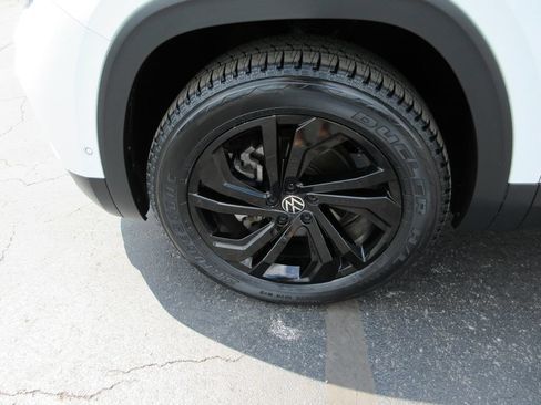 Used 2021 Volkswagen Atlas Cross Sport SEL Premium AWD/4WD image 14