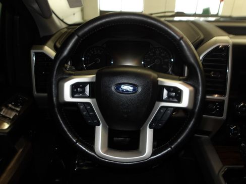 Used 2019 Ford F150 Lariat w/ FX4 Off-Road Package AWD/4WD image 14