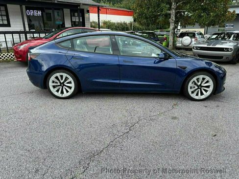 Used 2021 Tesla Model 3 Long Range AWD/4WD image 4