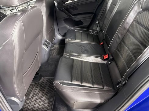 Used 2018 Volkswagen Golf R 4-Door image 18