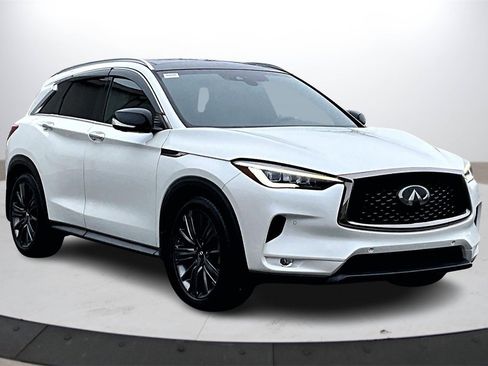 Used 2020 INFINITI QX50 Essential w/ Edition 30 Package image 2