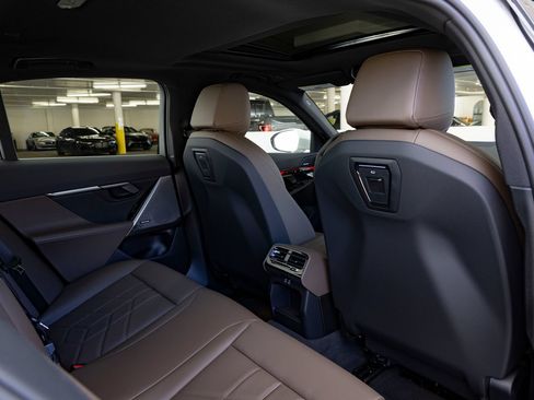 Used 2026 BMW 530i w/ Premium Package RWD image 27