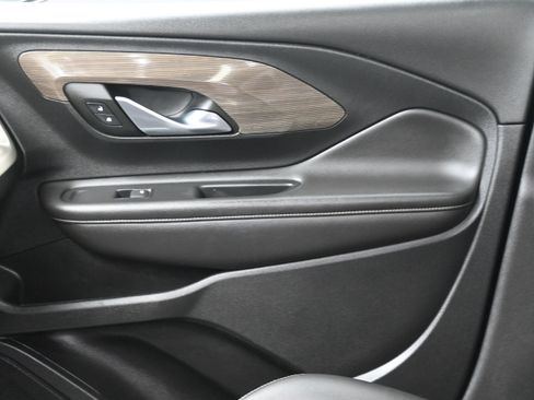 Used 2023 GMC Terrain Denali w/ Black Diamond Edition image 28