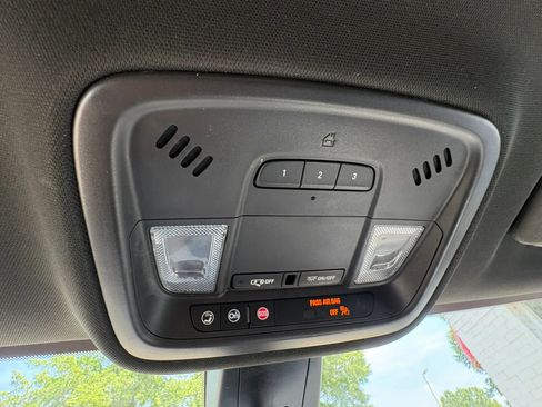 Used 2022 Chevrolet Traverse RS w/ LPO, 'HIT The Road' Package FWD image 52