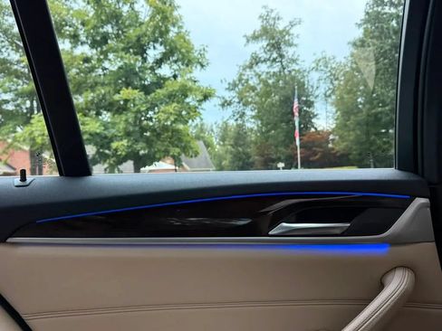 Used 2019 BMW 530i xDrive AWD/4WD image 43