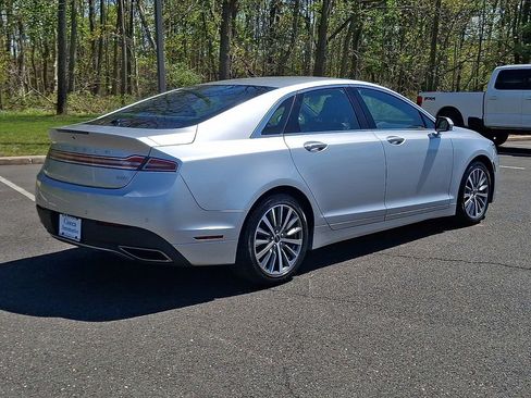 Used 2019 Lincoln MKZ Premiere FWD image 9