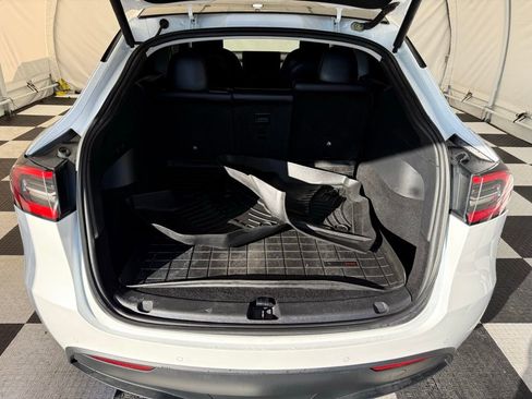 Used 2020 Tesla Model Y Long Range image 4
