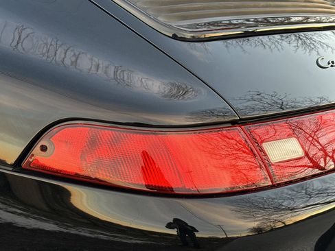 Used 1998 Porsche 911 Carrera image 23