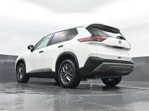 Used 2023 Nissan Rogue S image 21