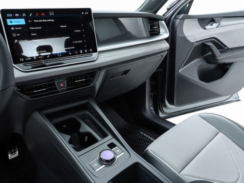 New 2026 Volkswagen Tiguan SE R-Line image 62