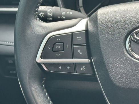 Used 2023 Toyota Highlander XSE AWD/4WD image 21