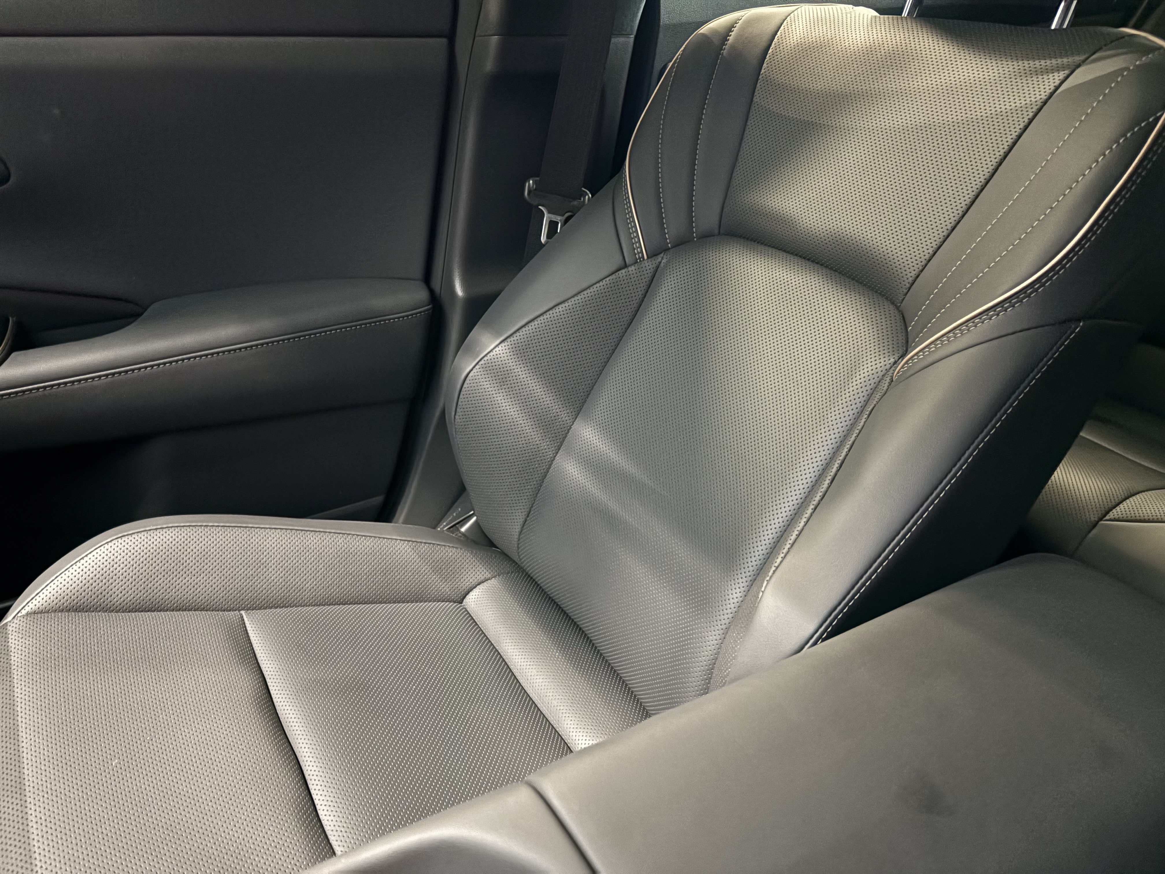 Certified 2025 Toyota Crown Signia w/ Advanced Technology Package AWD/4WD image 19