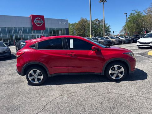 Used 2017 Honda HR-V LX image 5