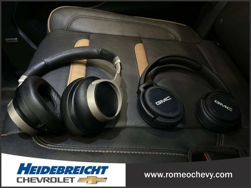 Used 2023 GMC Yukon XL AT4 w/ AT4 Premium Package image 20