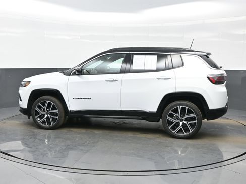 Used 2025 Jeep Compass Limited w/ Elite Group image 3