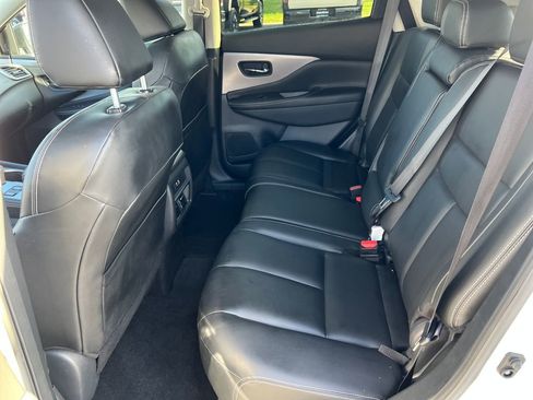 Used 2024 Nissan Murano SV AWD/4WD image 19
