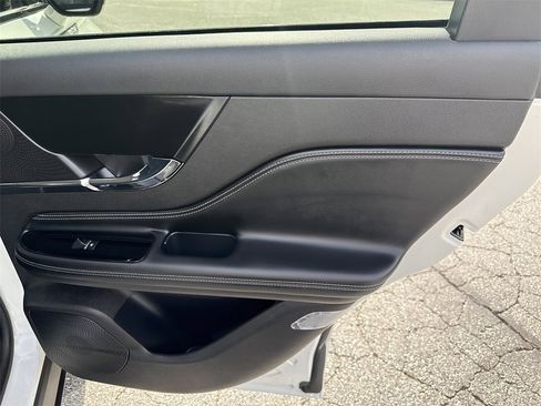 Used 2023 Lincoln Corsair Reserve w/ Equipment Group 201A image 17