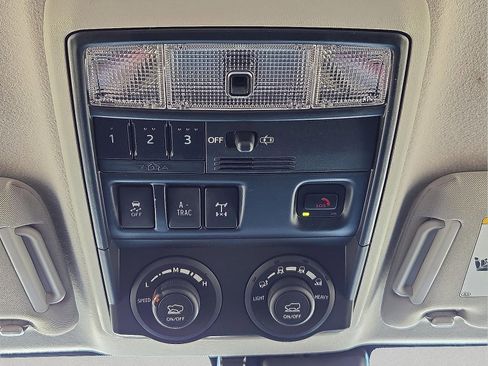 Used 2024 Toyota 4Runner TRD Off-Road Premium image 22