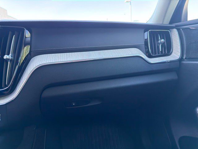 Used 2021 Volvo XC60 T5 Inscription AWD/4WD image 37