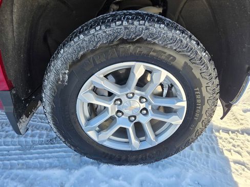 Used 2023 Chevrolet Silverado 1500 LT image 38