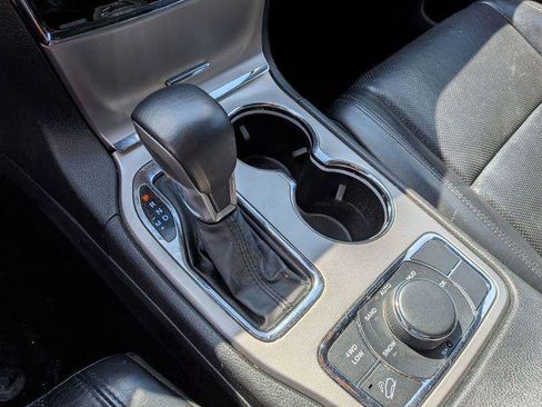 Certified 2019 Jeep Grand Cherokee Limited w/ Luxury Group II AWD/4WD image 20