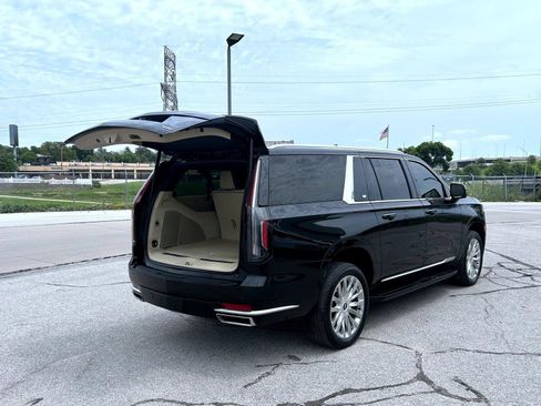 Certified 2023 Cadillac Escalade ESV Premium Luxury AWD/4WD image 22