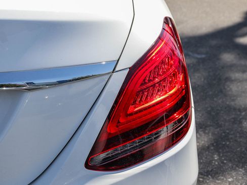 Used 2020 Mercedes-Benz C 300 Sedan image 9