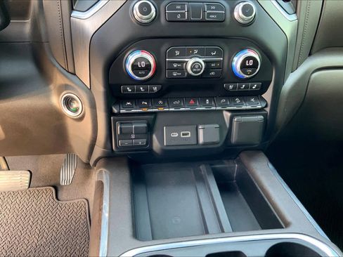 Used 2020 GMC Sierra 1500 Denali w/ Denali Ultimate Package image 32