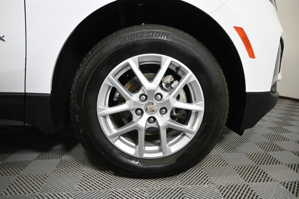 Used 2024 Chevrolet Equinox LT AWD/4WD image 11