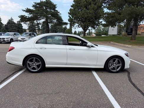 Used 2017 Mercedes-Benz E 300 4MATIC image 8