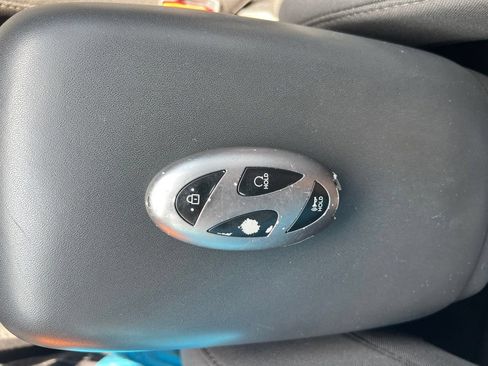 Used 2025 Hyundai Kona SEL FWD image 23
