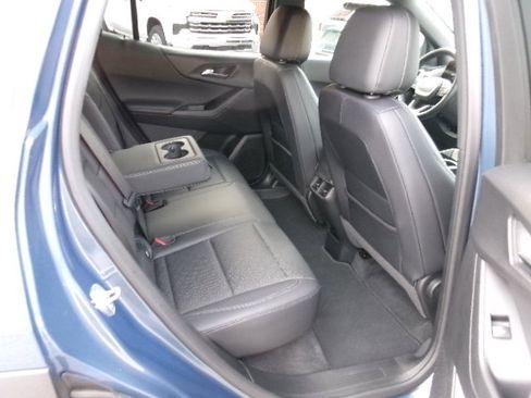 Used 2025 Chevrolet Equinox LT w/ Convenience Package II image 12