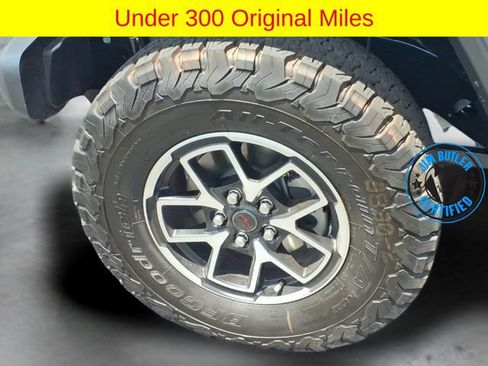 Used 2024 Jeep Wrangler Unlimited Rubicon w/ Convenience Group AWD/4WD image 17