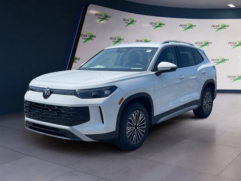 New 2025 Volkswagen Tiguan S AWD/4WD image 3