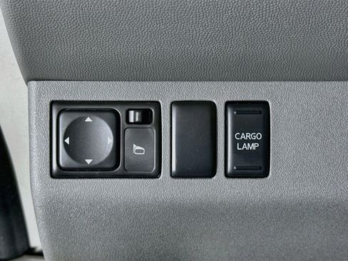 Used 2012 Nissan Frontier SV RWD image 16