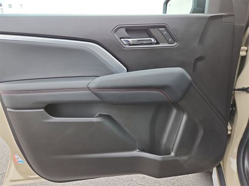 Used 2023 Chevrolet Colorado Z71 w/ Z71 Convenience Package 2 image 22