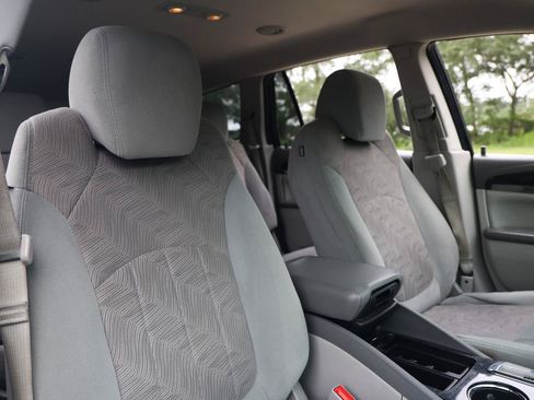 Used 2016 Buick Enclave Convenience FWD image 16