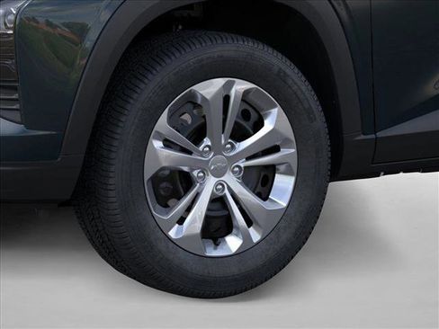 New 2026 Chevrolet Trax LS image 9