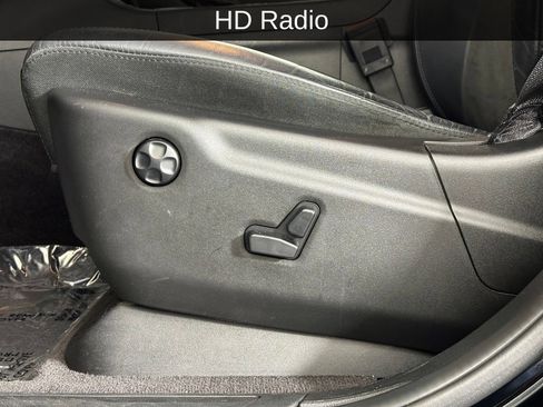 Used 2018 Jeep Grand Cherokee Altitude RWD image 6