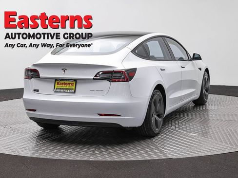 Used 2022 Tesla Model 3 AWD/4WD image 5