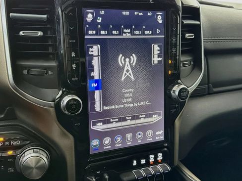 Used 2019 RAM 1500 Laramie w/ Sport Appearance Package AWD/4WD image 18