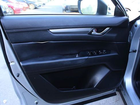 Used 2019 MAZDA CX-5 Touring FWD image 6