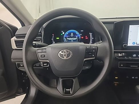 Used 2026 Toyota Camry LE FWD image 31