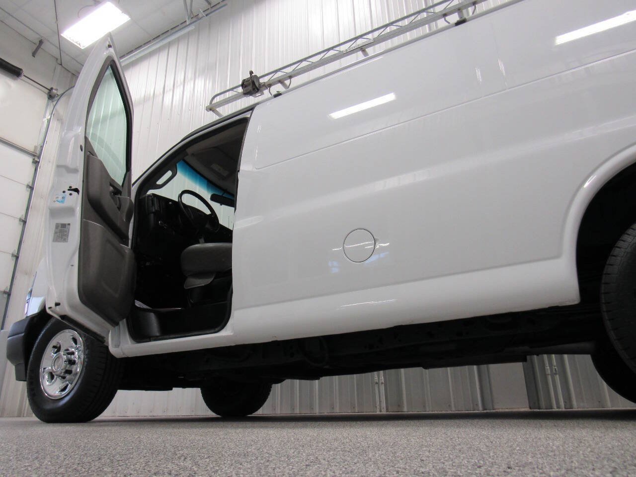 Used 2020 Chevrolet Express 2500 w/ Driver Convenience Package RWD image 22