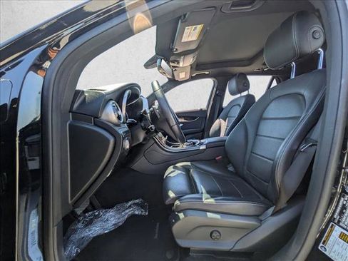 Used 2017 Mercedes-Benz GLC 300 4MATIC image 14