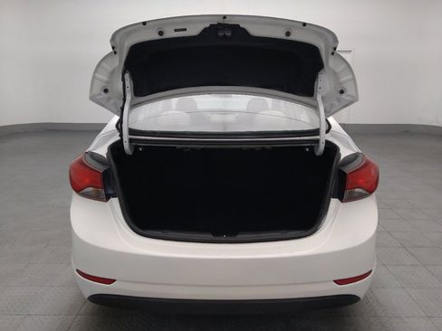 Used 2016 Hyundai Elantra SE FWD image 29