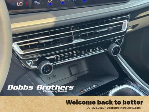 New 2026 Chevrolet Traverse LT w/ Sun and Wheel Package FWD image 20