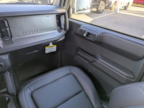 New 2025 Ford Bronco Badlands image 17